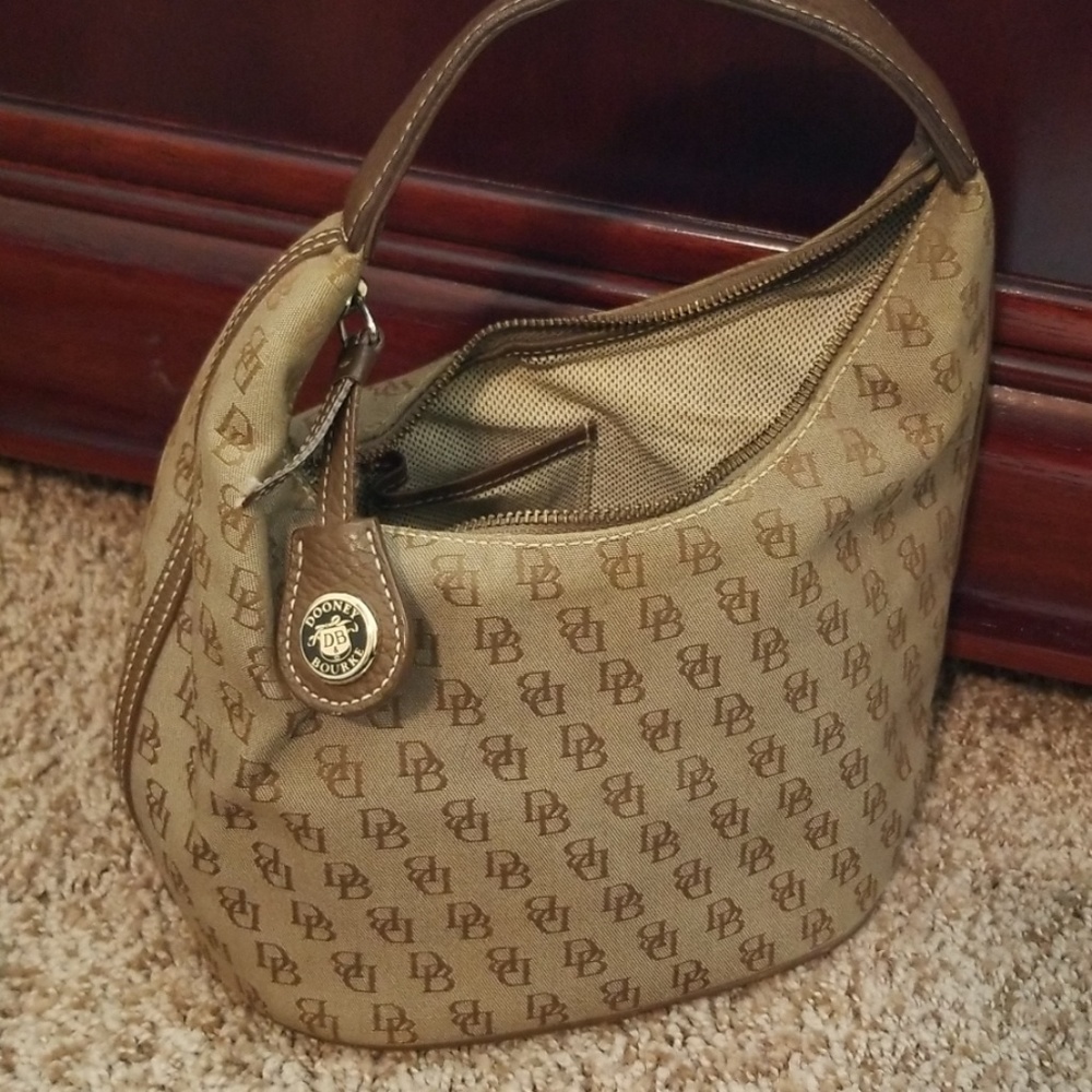 Dooney & Bourke purse - Picture 2 of 3
